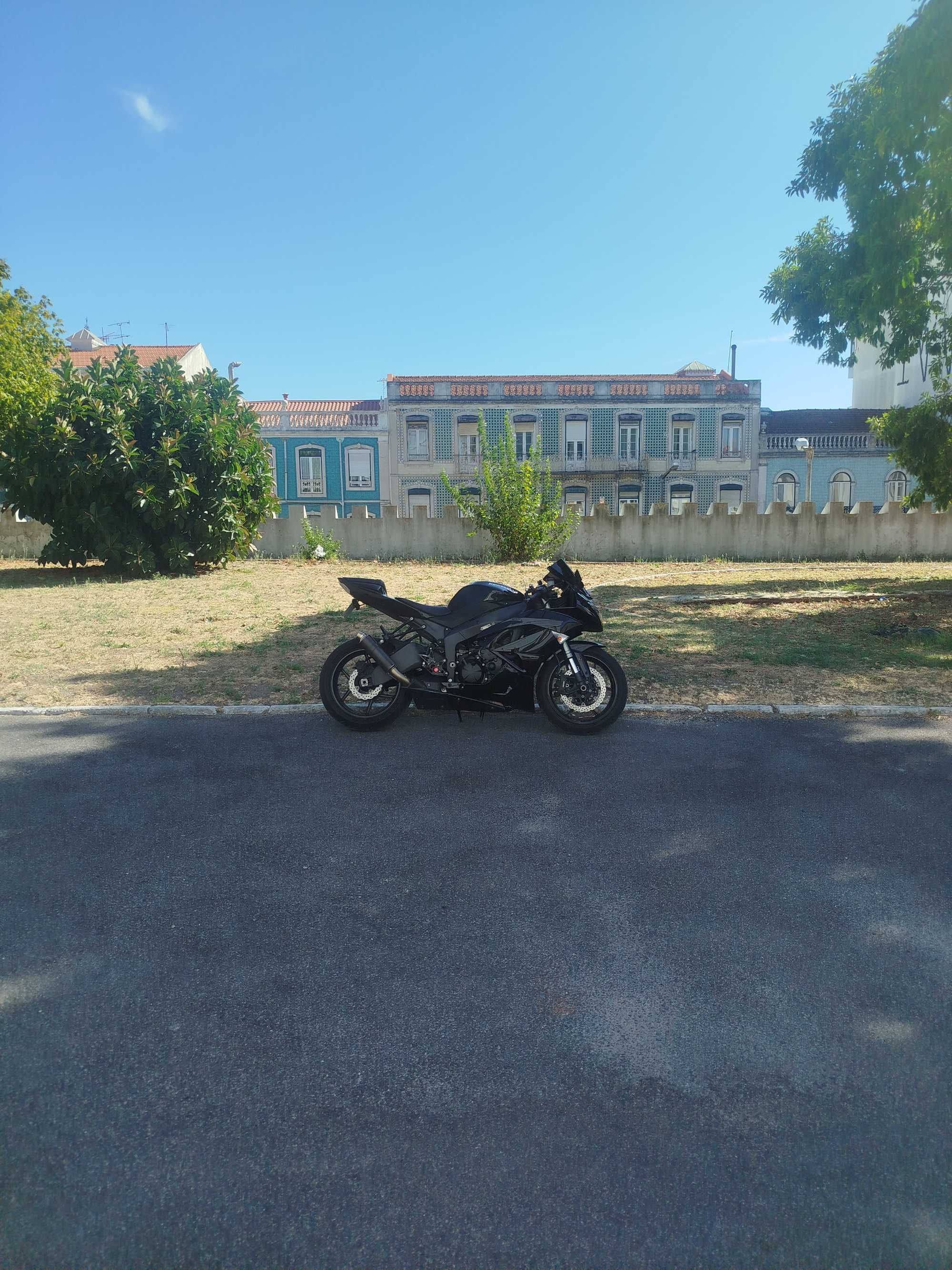 Kawasaki ZX6R 2009