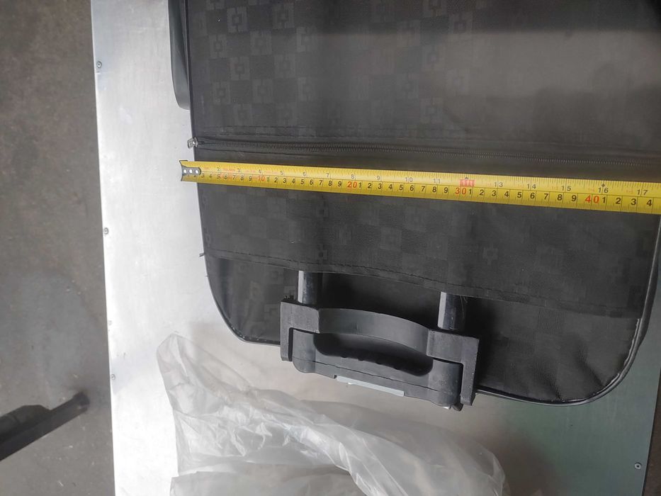 чемодан на колесах большой