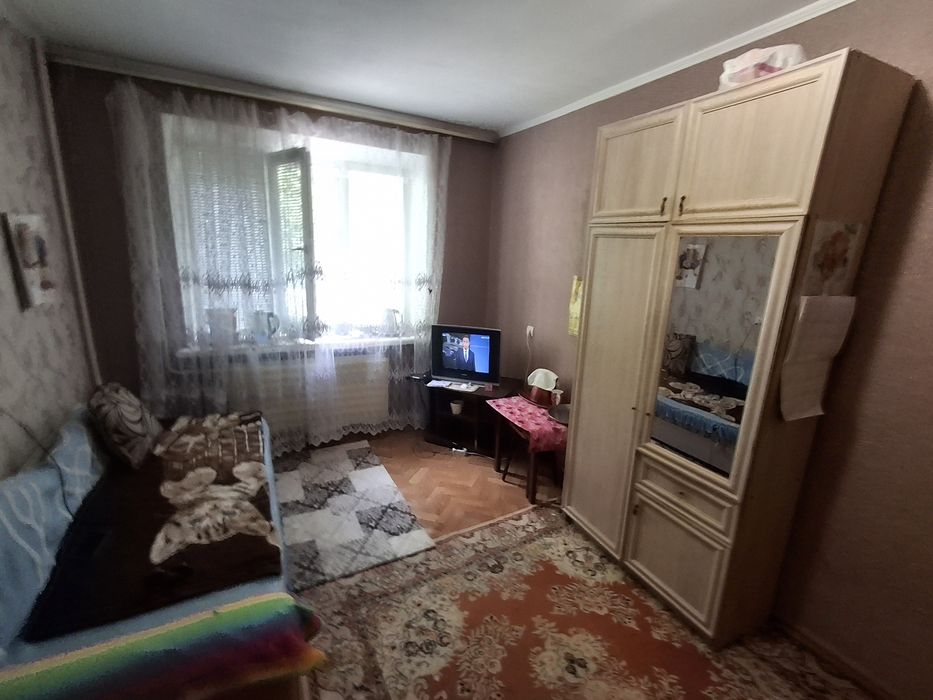 Продаж великої кімнати в гуртожитку.  РЕМЗАВОД.