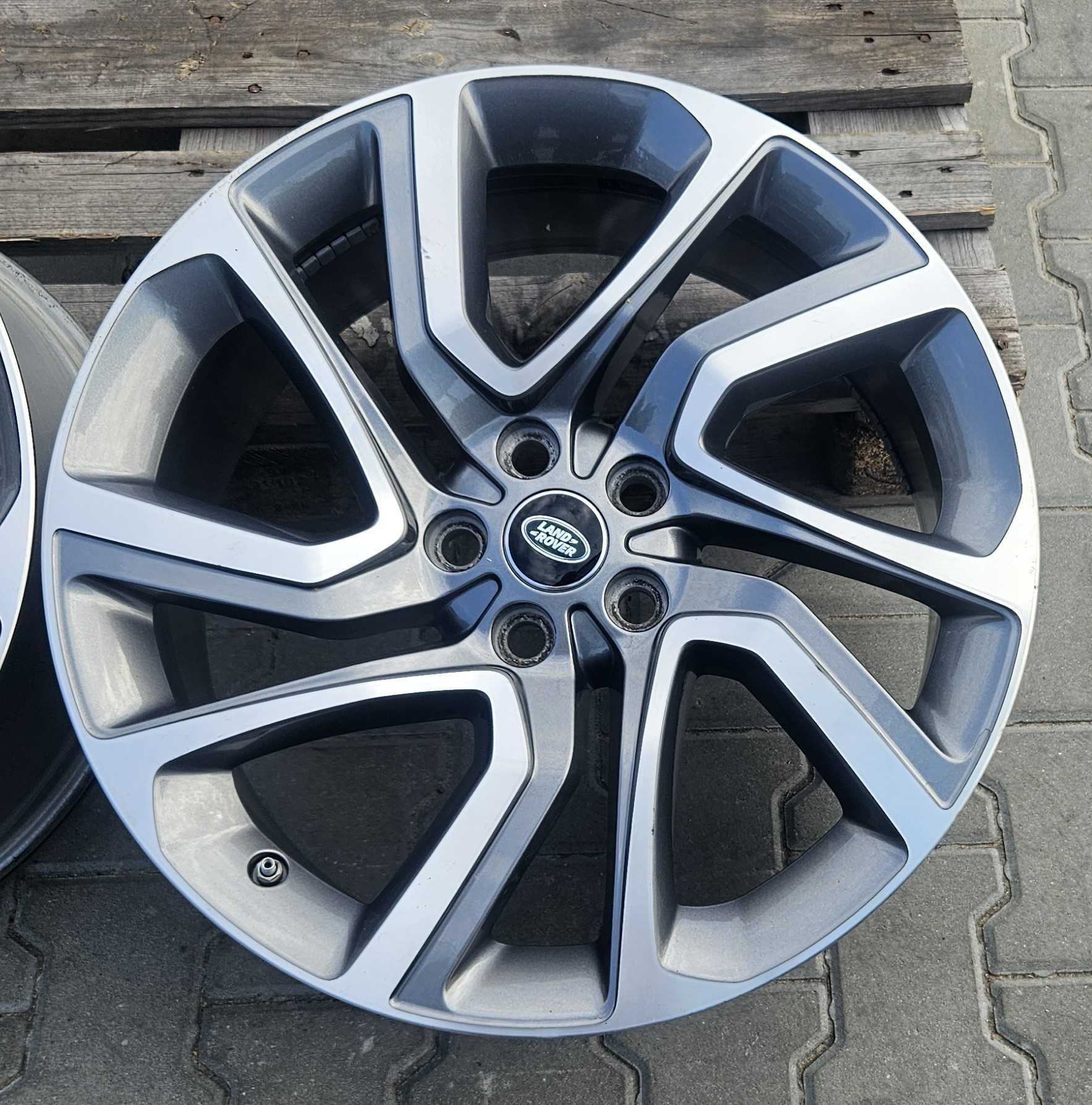 Felgi 21 cali Land Rover 5x120 9.5jx21 Et49 Fi72.5