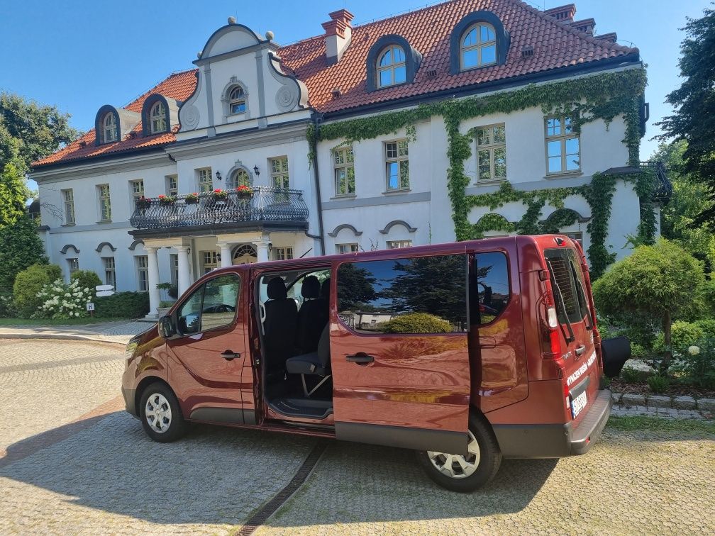 Wynajem Busa- Busów - 9 osobowych
