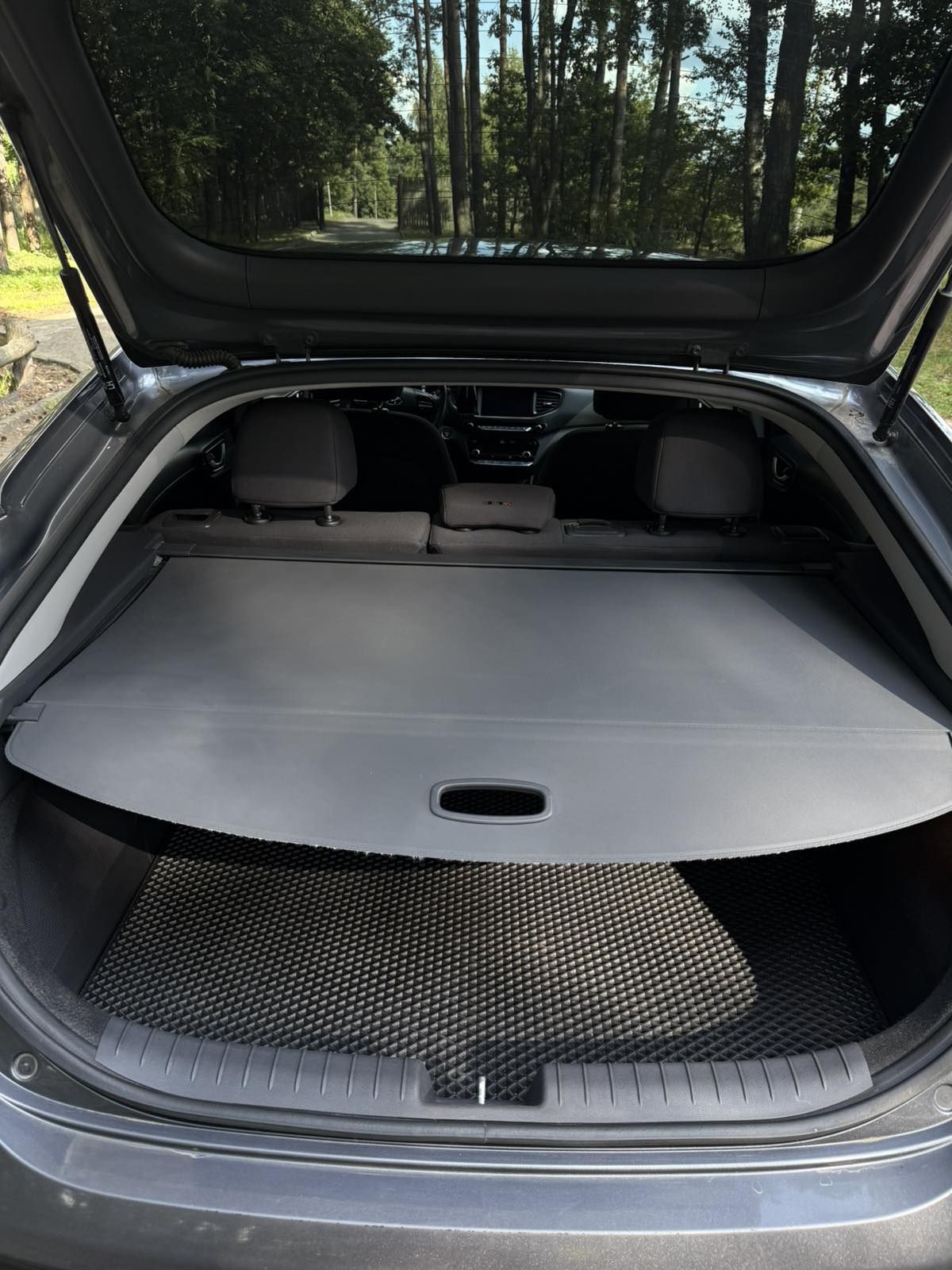 Hyundai ioniq 19-го року