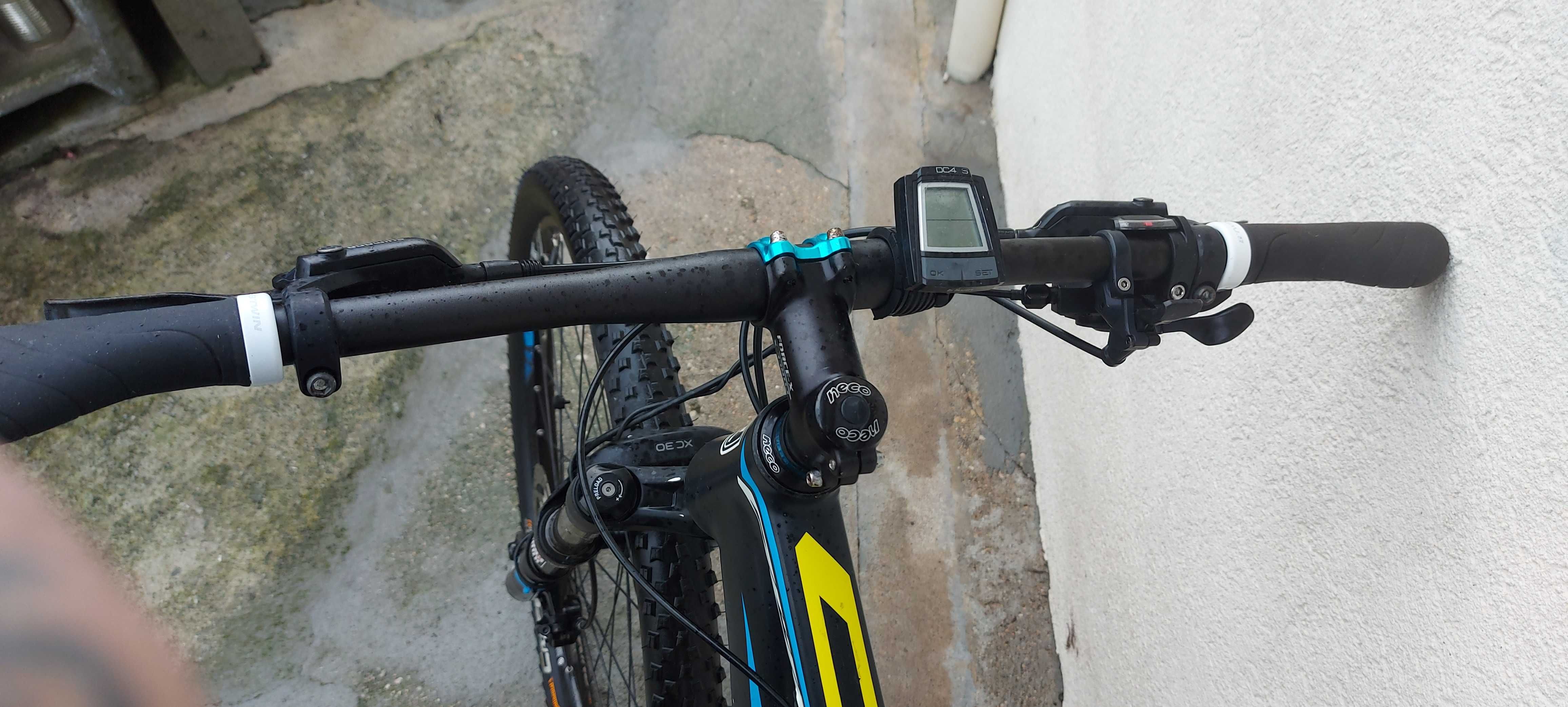 Bicicleta CXR QUER