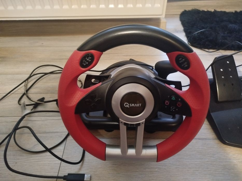 Kierownica + pedał gazu i hamulca ps4 ps5 , pc