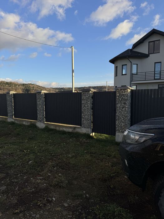 Будинок в горах біля Франківська