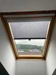 Oryginalna roleta dachowa VELUX do okna o wymiarach 78x118 (nowa)
