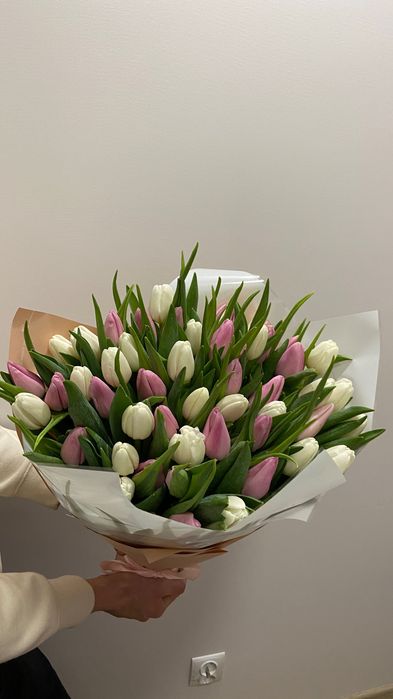 Kwiaty róża tulipan czerwienne białe różowe gurt cena magazyn rabatu