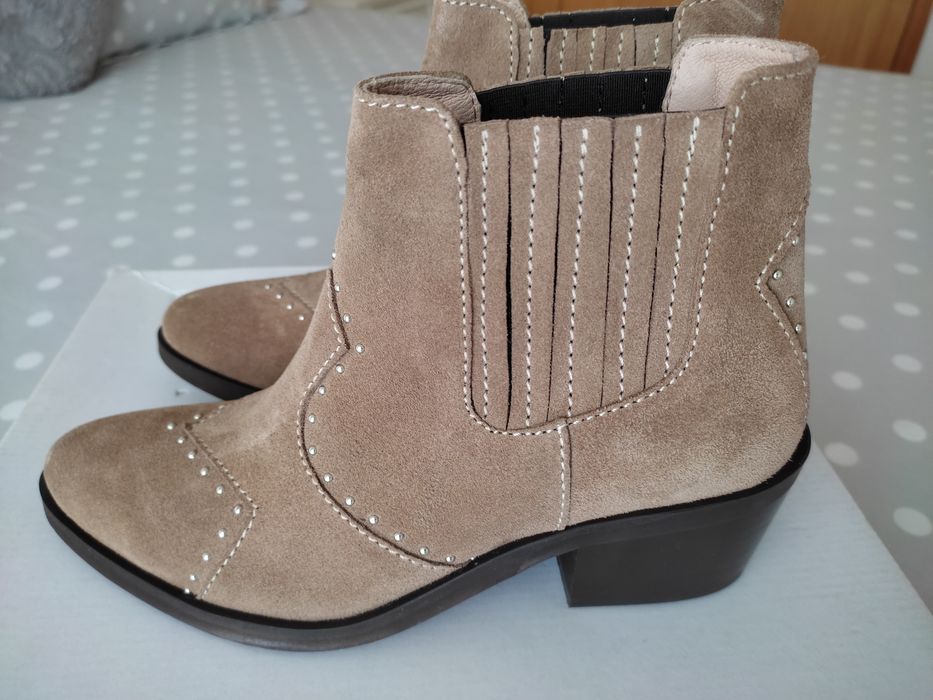 Botins camurça Taupe NOVOS