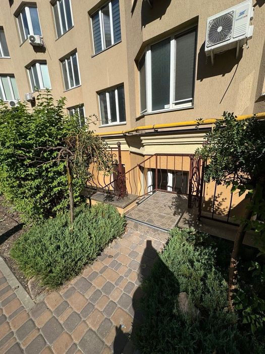 Оренда приміщення 45 кВ ЖК Софія , центральна алея