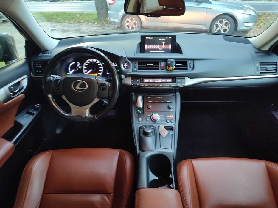 Lexus CT200H,  103 tys przebieg, w super stanie