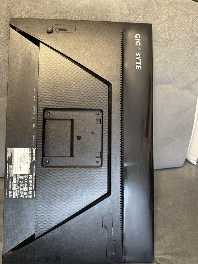 Monitor Gigabyte G24F 2
