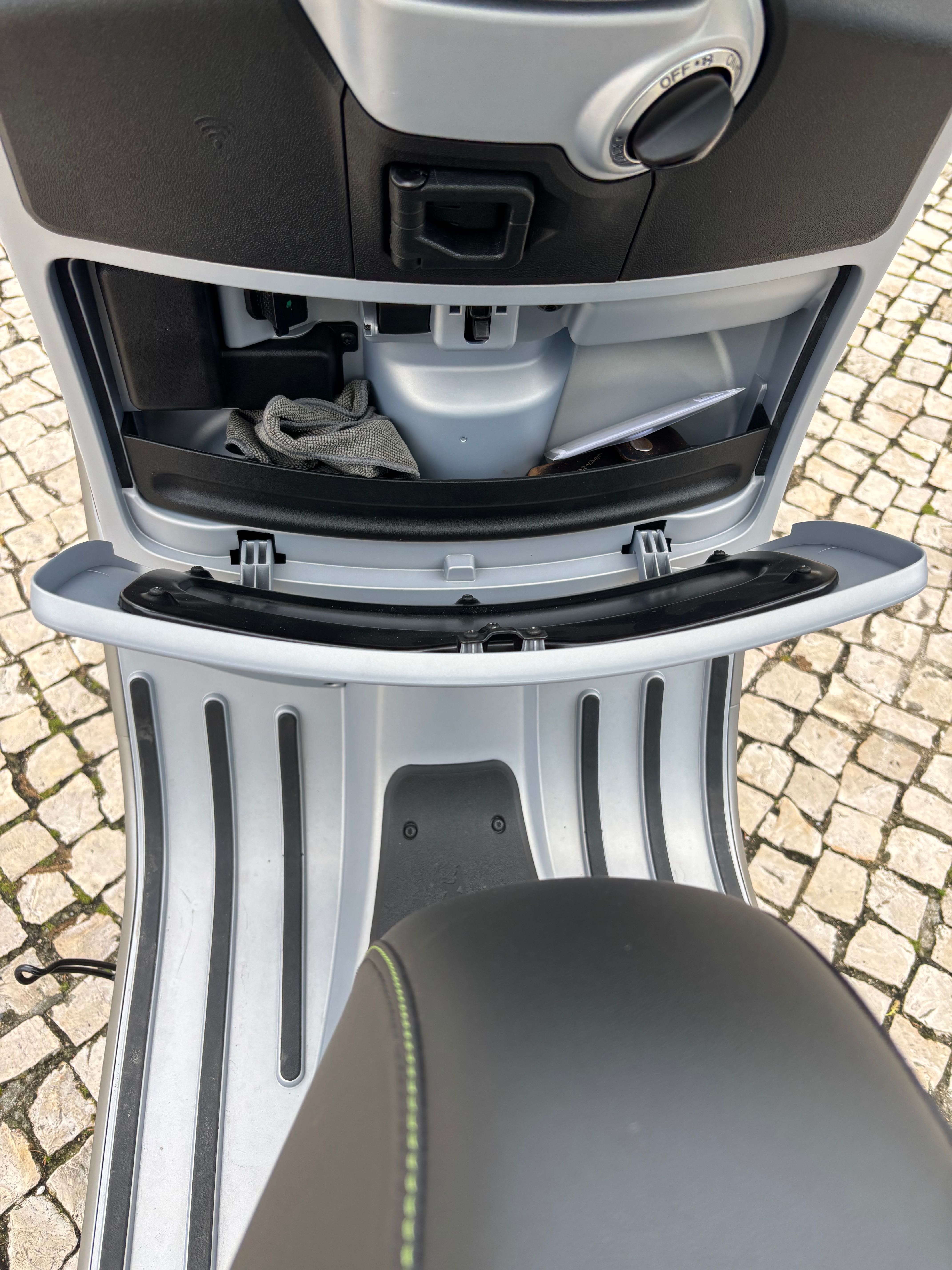 VESPA 300 GTS SUPER TECH