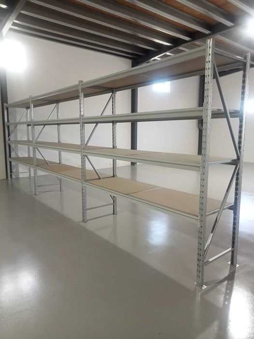 estantes prateleiras racks