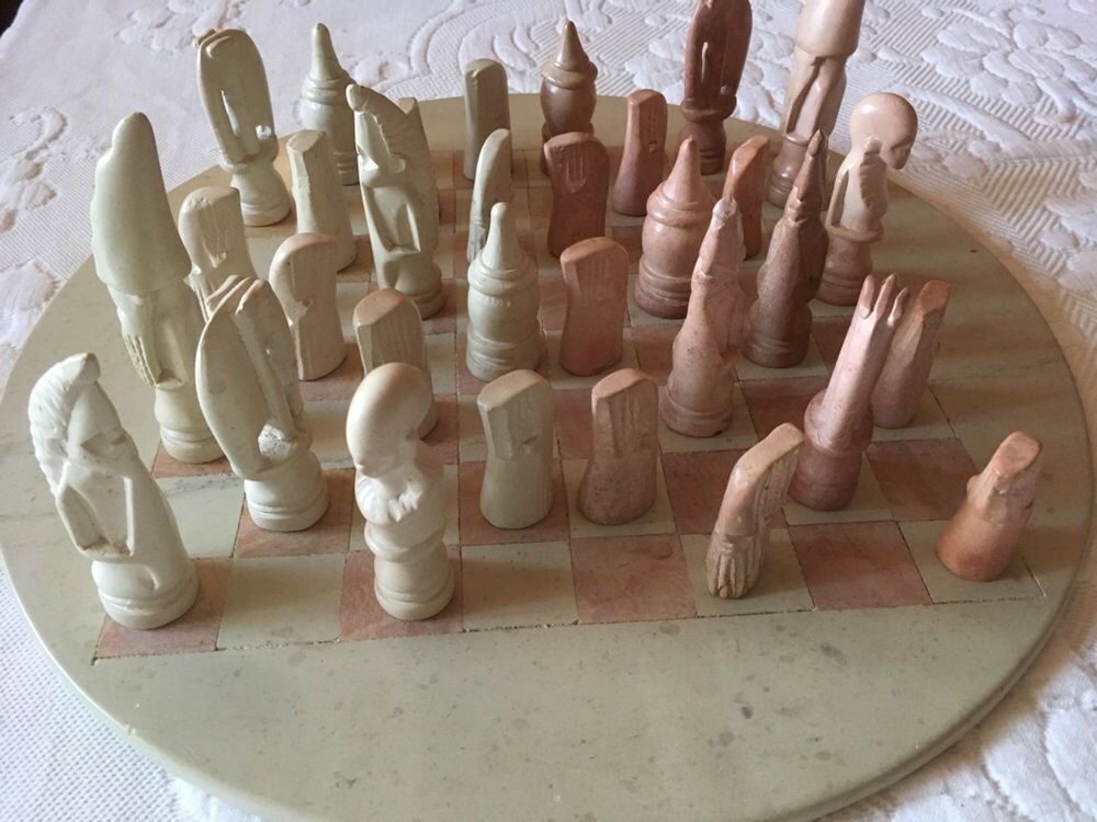 Jogo de xadrez em pedra sabao