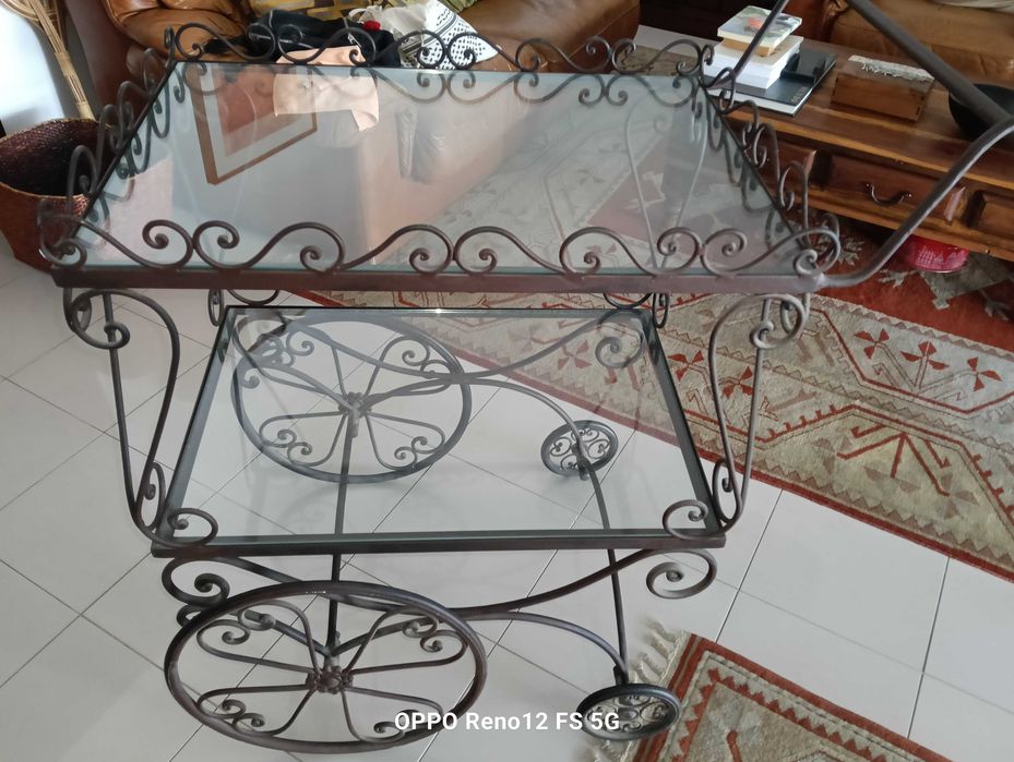 Vende-se Carrinho de chá