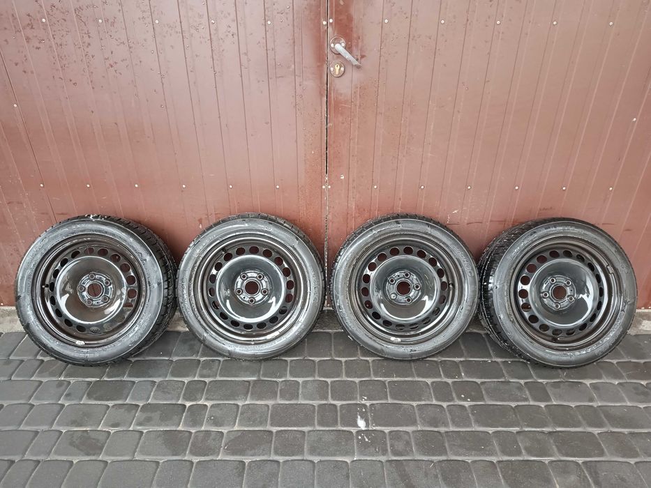 Komplet wielosezon. VW 5x112 . Opony 2020r