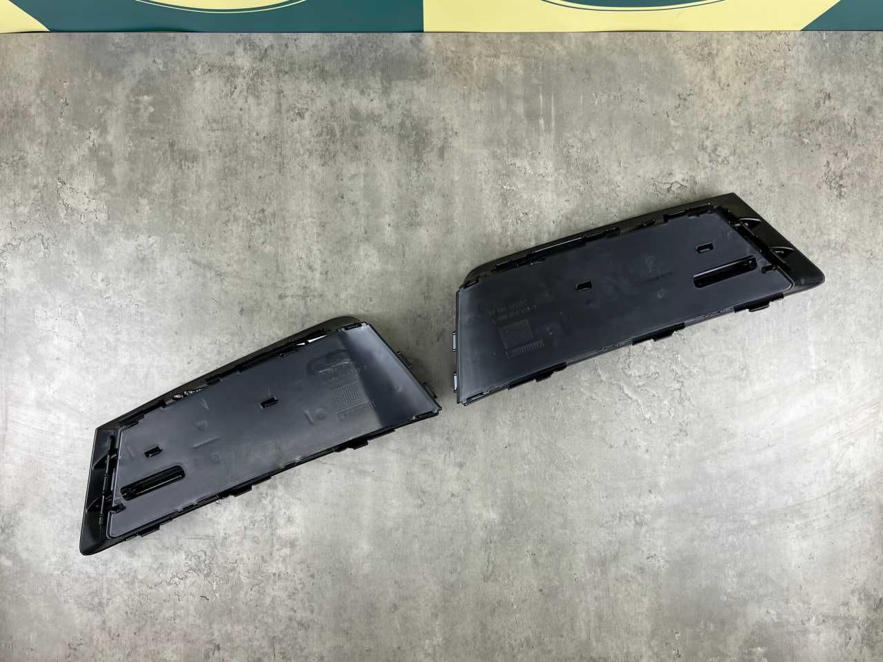 Решітка в бампер - AUDI A4 (B9) 2015-2018 8W0807682RRN4/8W0807681RRN4