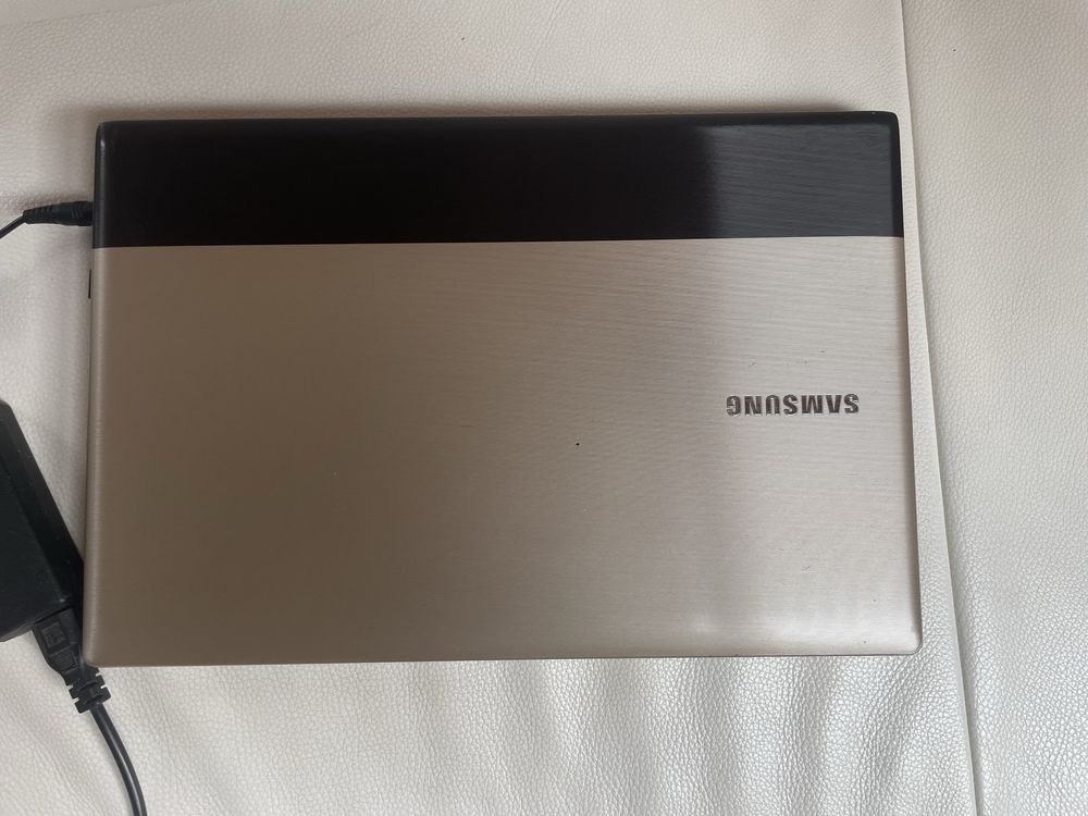 Laptop Samsung RV511