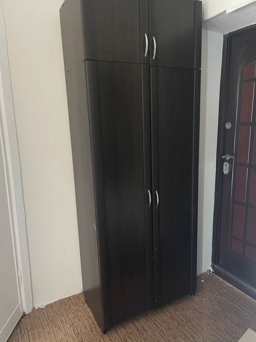 Шафа для речей в гарному стані