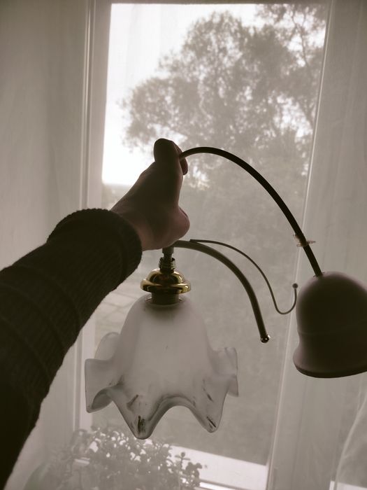 Продам  люстру  50 грн