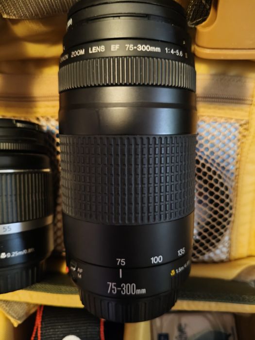 Máquina Fotográfica  muito pouco usada está como nova,