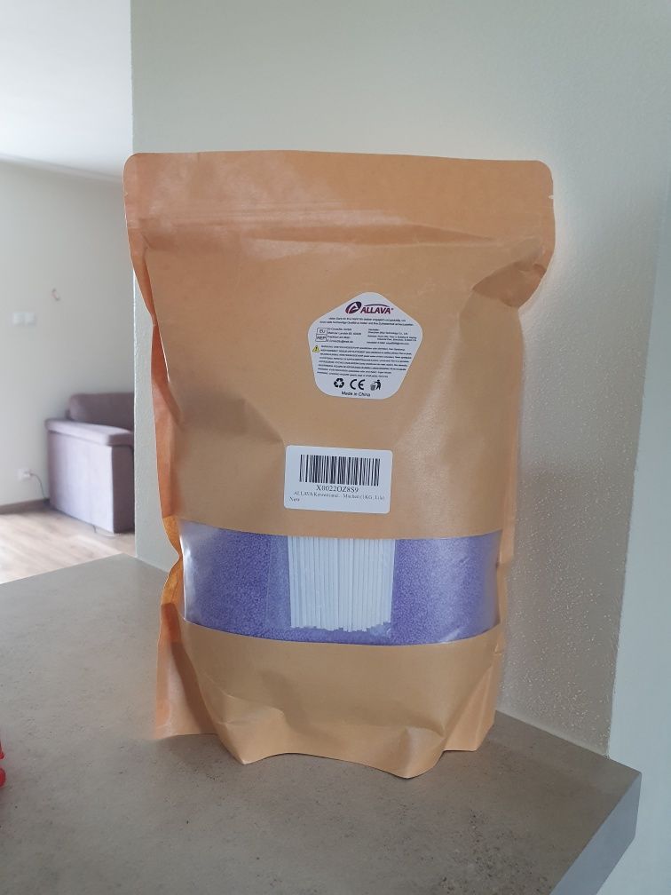 Piasek wosk do świec sypanych z knotem 1kg Allava fioletowy granulat