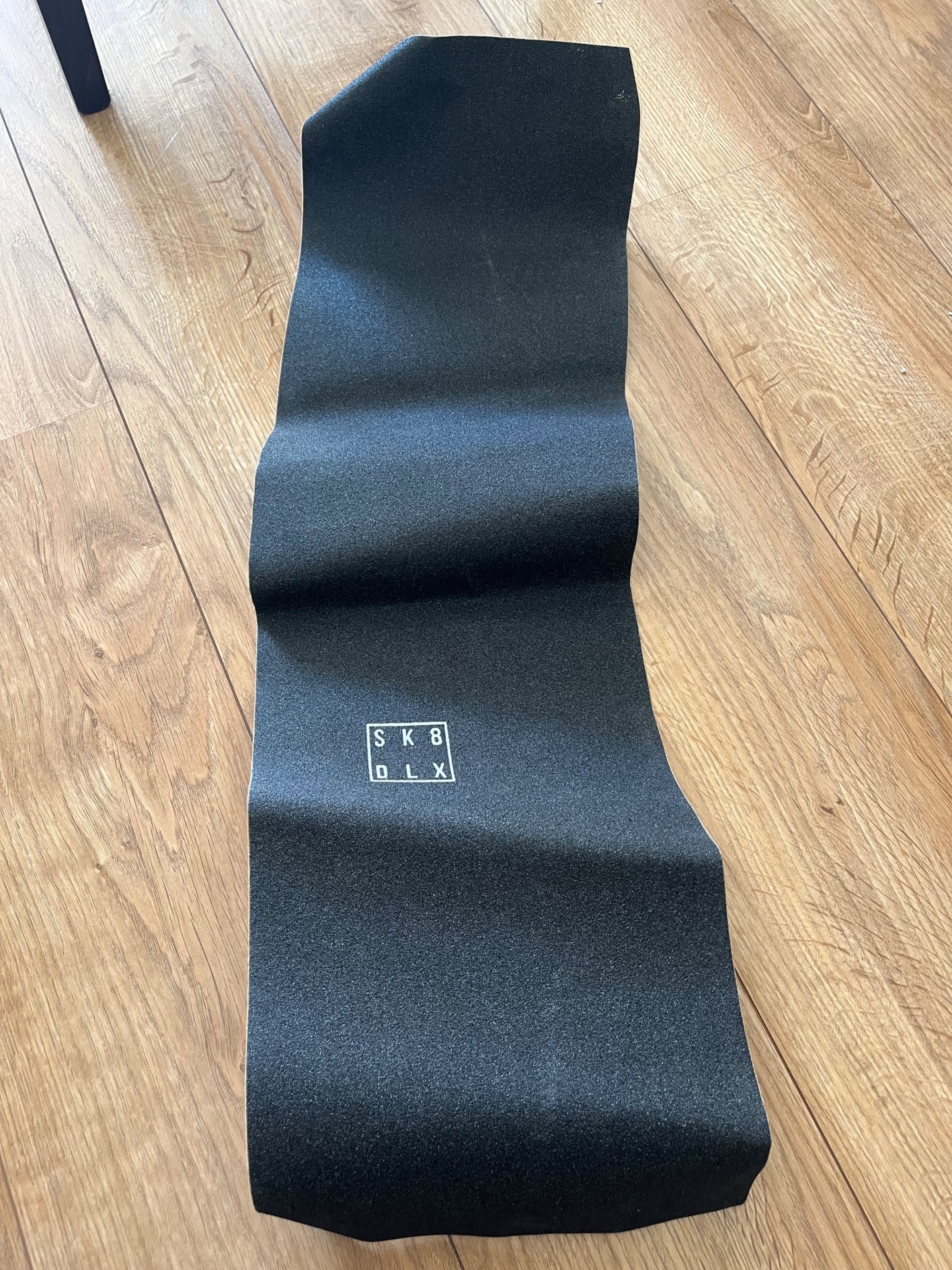 Tábua de skate Enjoi nova + lixa SK8DLX