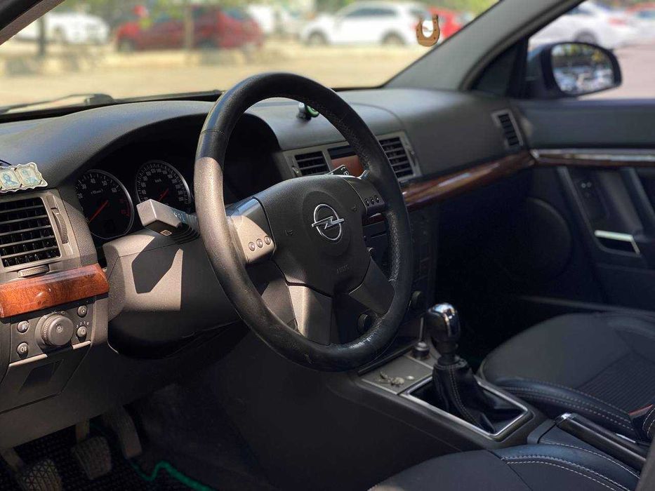 Opel Vectra C механика 2,2 бензин