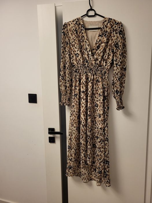 By o la la sukienka midi rozporek piękna pantera