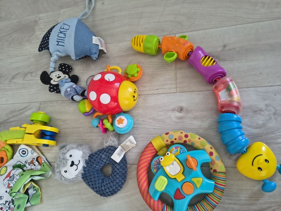 Zestaw grzechotek , zawieszka do wózka , szumis sowa , sensoryczna sto