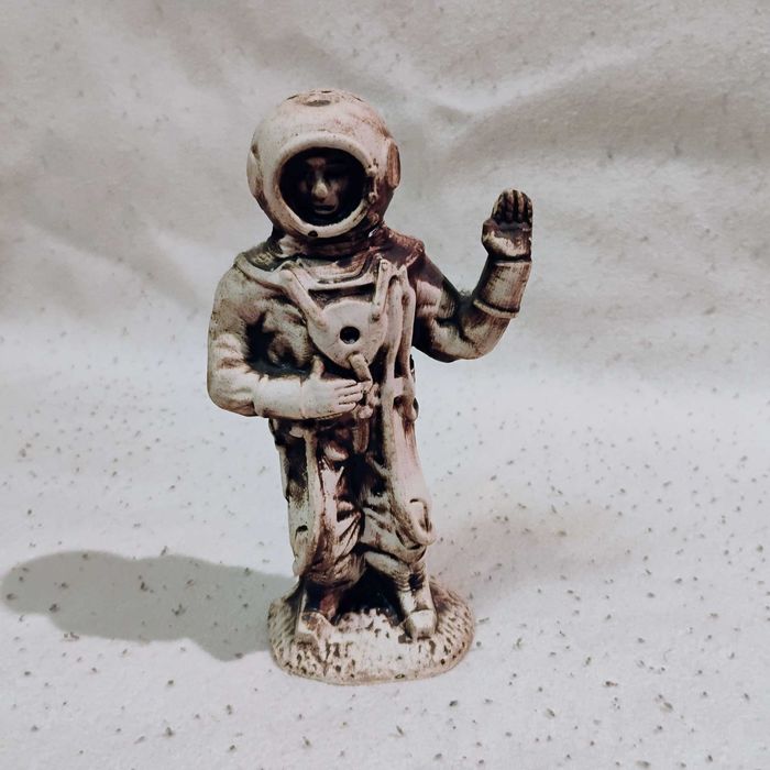 ceramiczna figurka nurka do akwarium