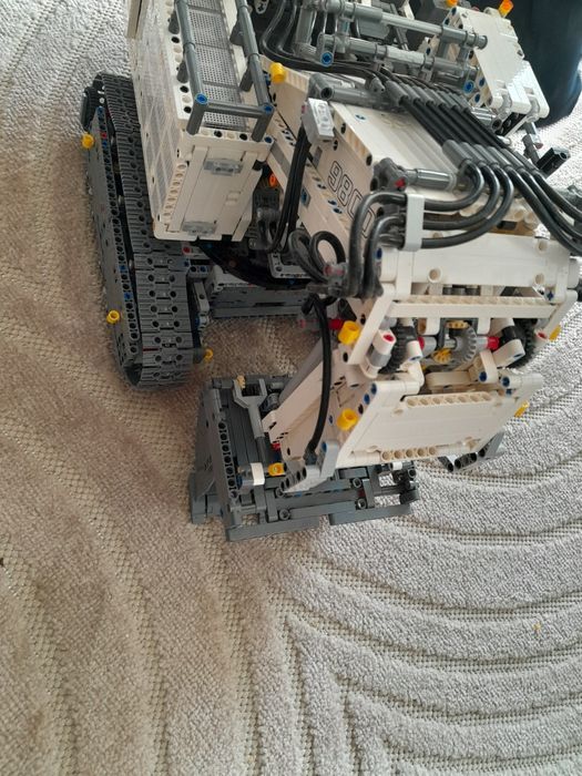Liebherr lego technik 42100