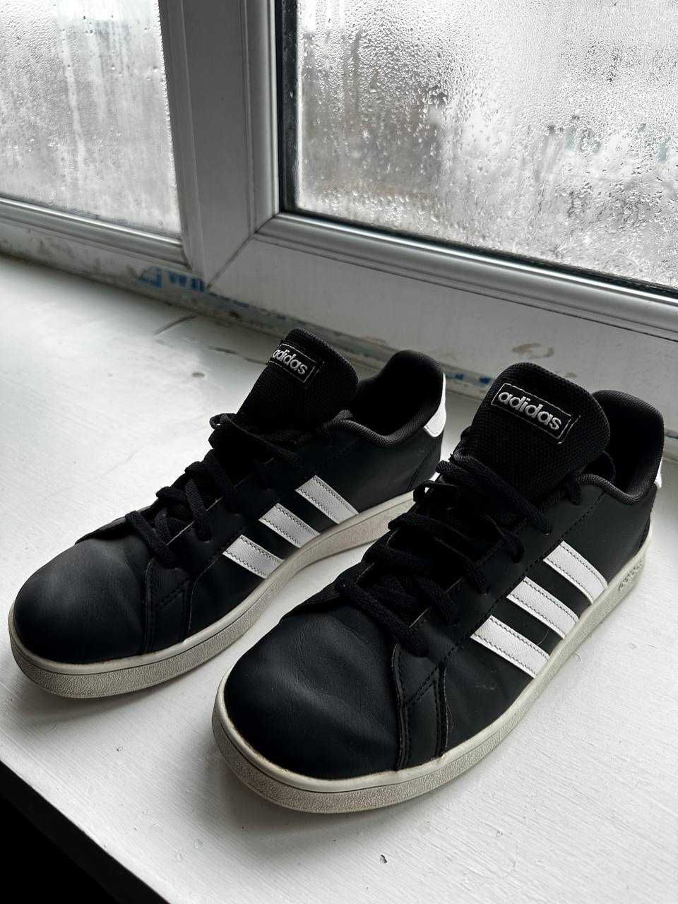 Кроссовки Adidas Original унисекс 40 р