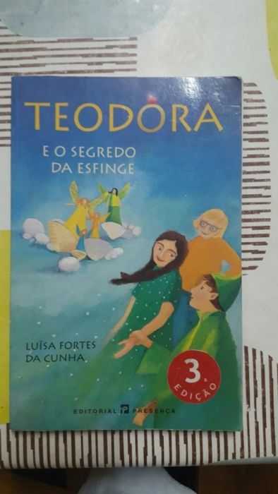 Livros Teodora (Luísa Fortes da Cunha)