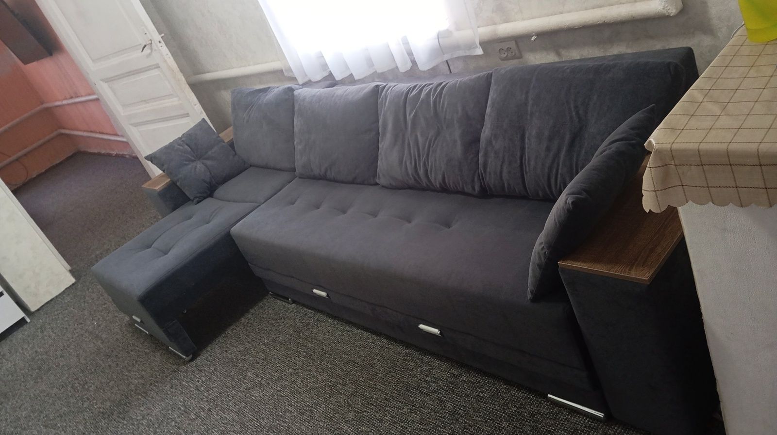 Продам диван угловой