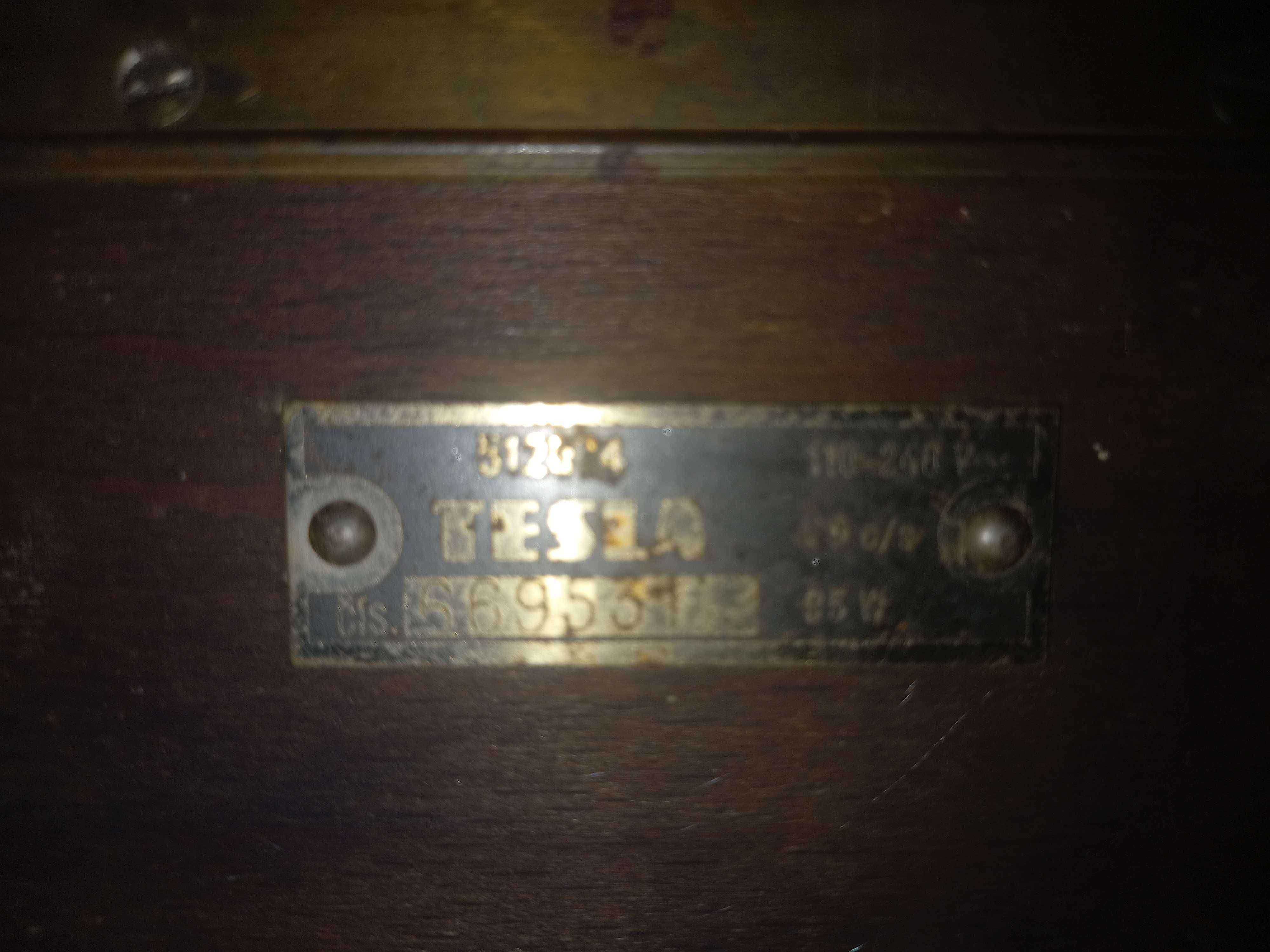 Stare radio z gramofonem TESLA  Tabor 2 model 512074