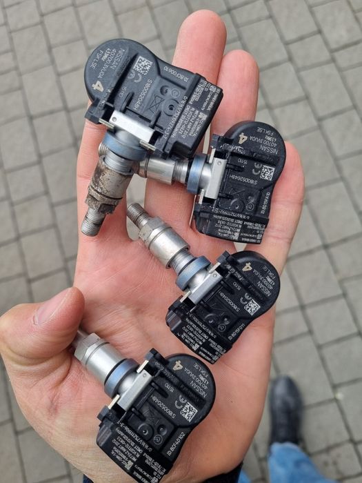 Датчики тиску шин Nissan оригінал 1шт