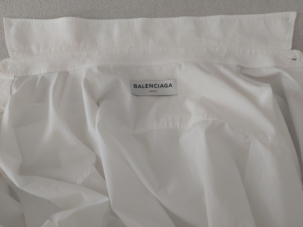 Biała, męska koszula.  Balenciaga.  Rozmiar 40.