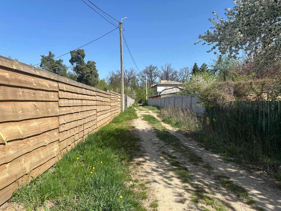 Продам земельну ділянку 10 сот в смт Ворзель, вул. Мічуріна!