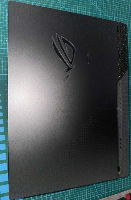 Laptop Gamingowy ASUS ROG Strix G15 G513RM / R7-6800H / RTX 3060 / 1TB