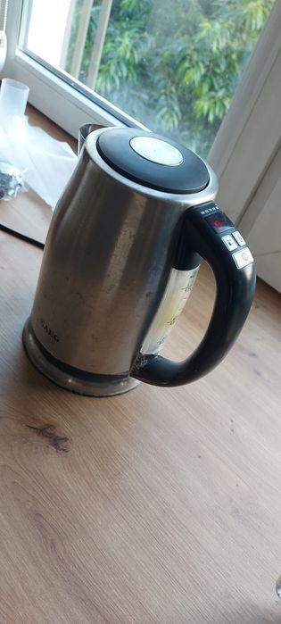 Czajnik AEG KE0903 regulacja temperatury przecieka