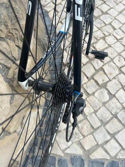 Bicicleta focus cayo carbono