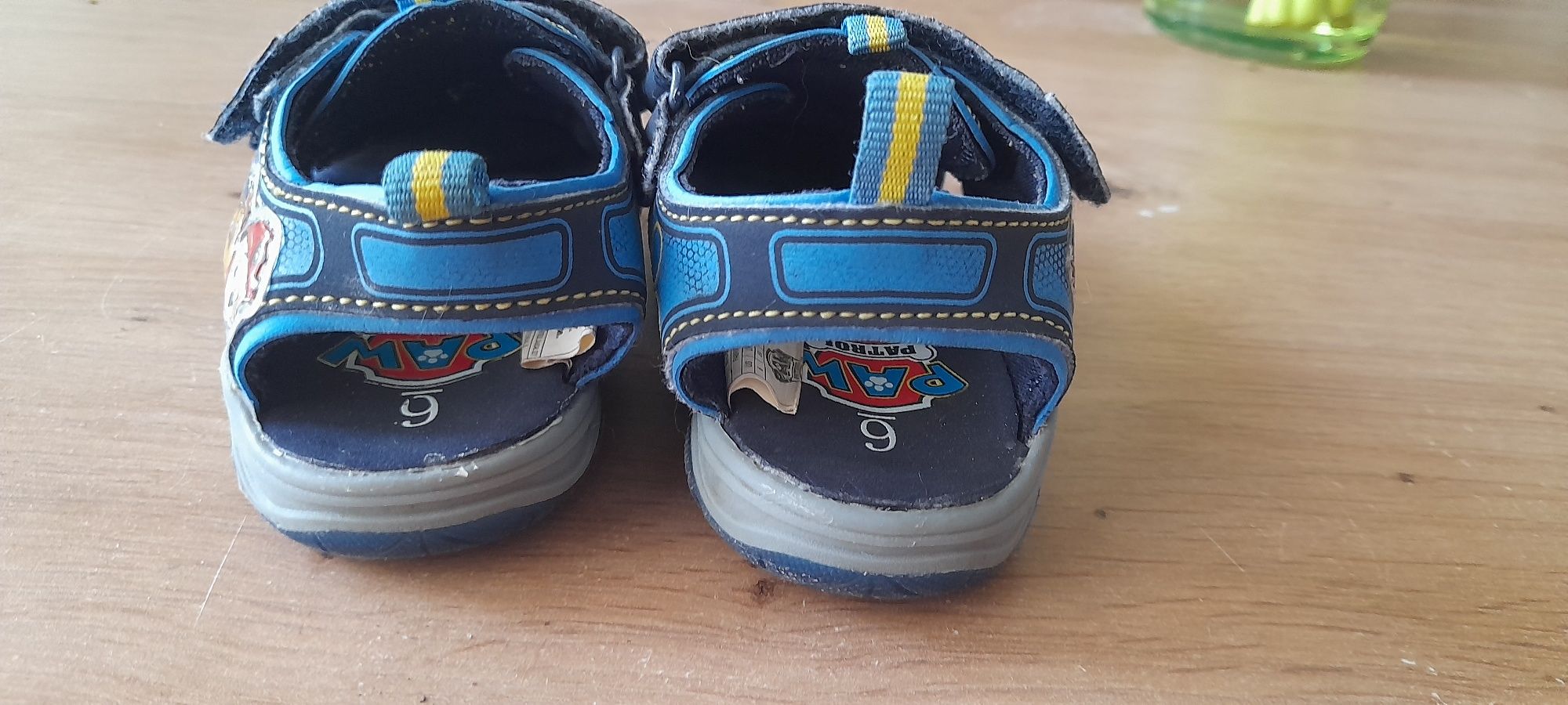 Buty chlopiece w r 22