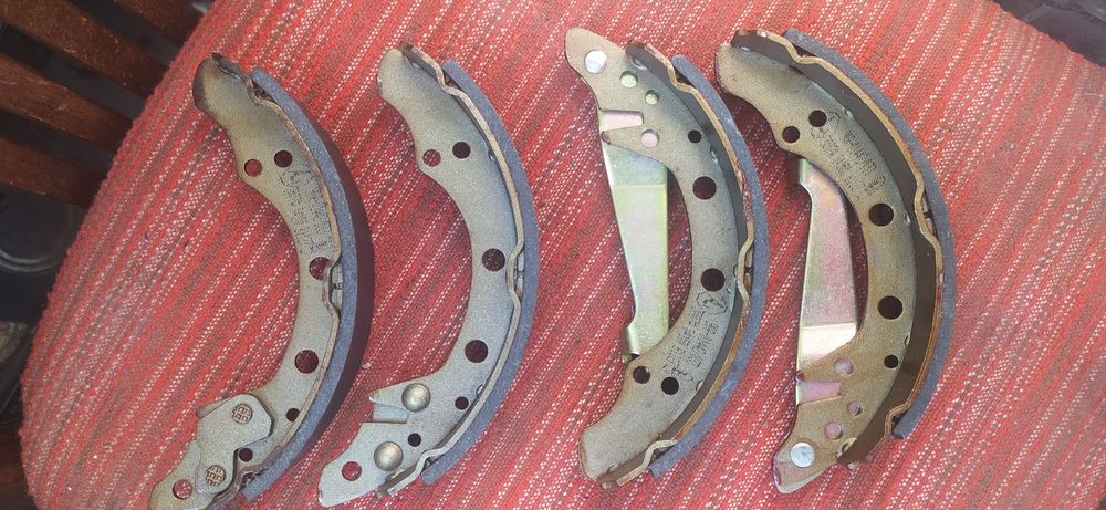 Гальмівні колодки продам 4 шт.