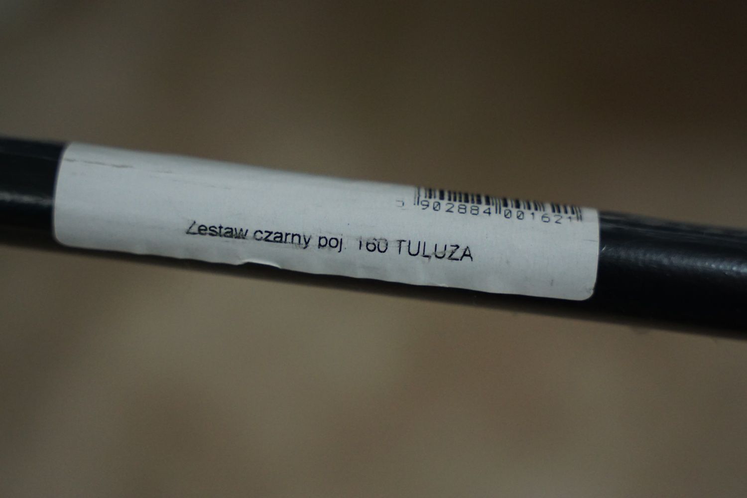 Karnisz pojedynczy czarny 160