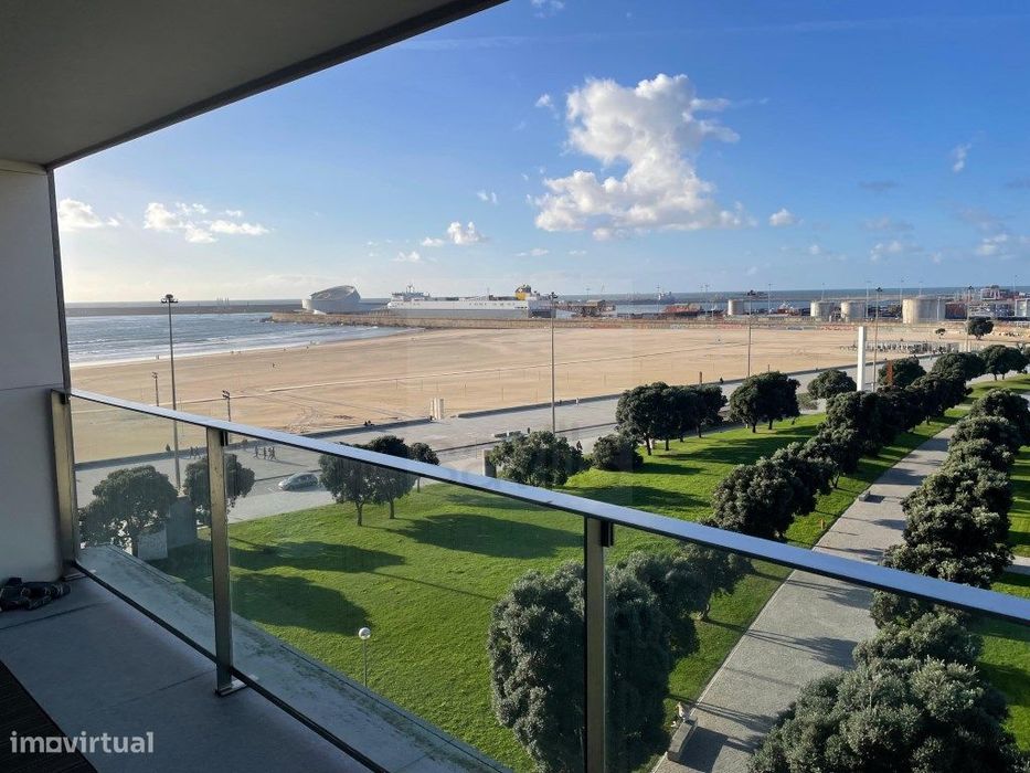 Apartamento T4 em Primeira Linha e de Mar e Vista Soberba - Matosin...