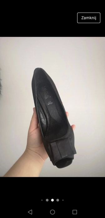 Czarne satynowe szpilki, nie wysokie