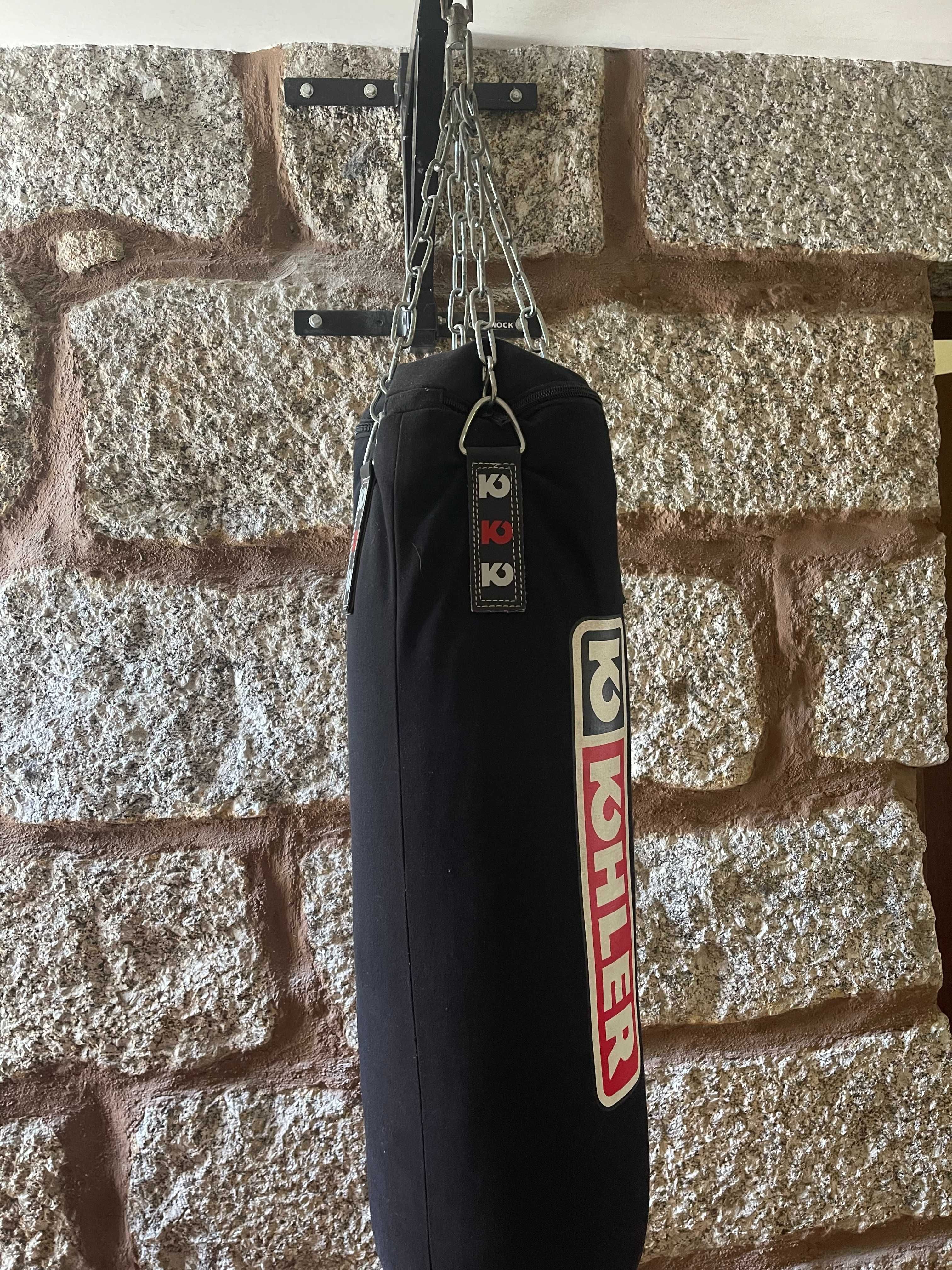 Saco de boxe com apoio de parede 15kg