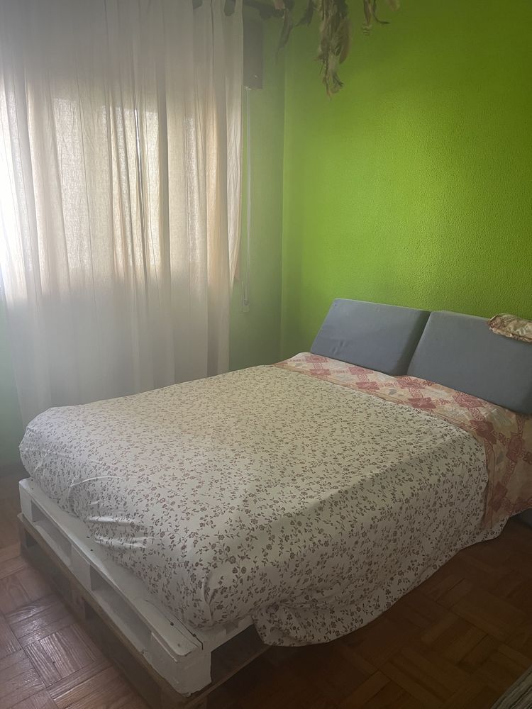 Alugo quarto mobilado para rapaz