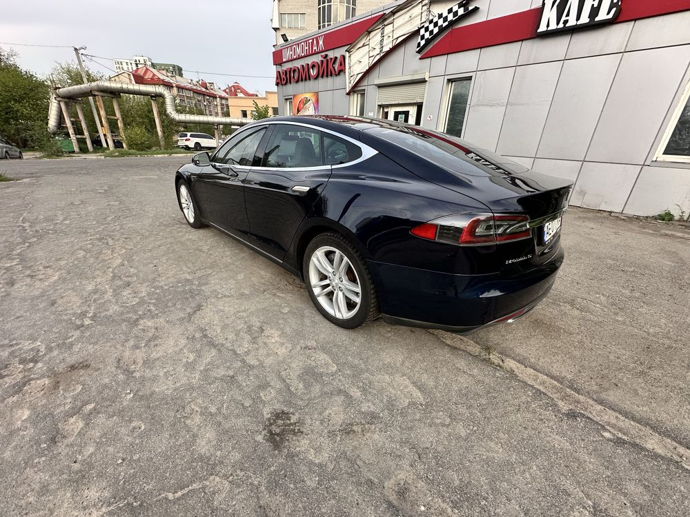 Продам Tesla model s